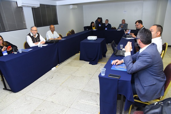 Grupo de agentes fiscais que participam da ação