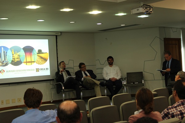 Profissionais tiveram a oportunidade de esclarecerem várias dúvidas no final do evento