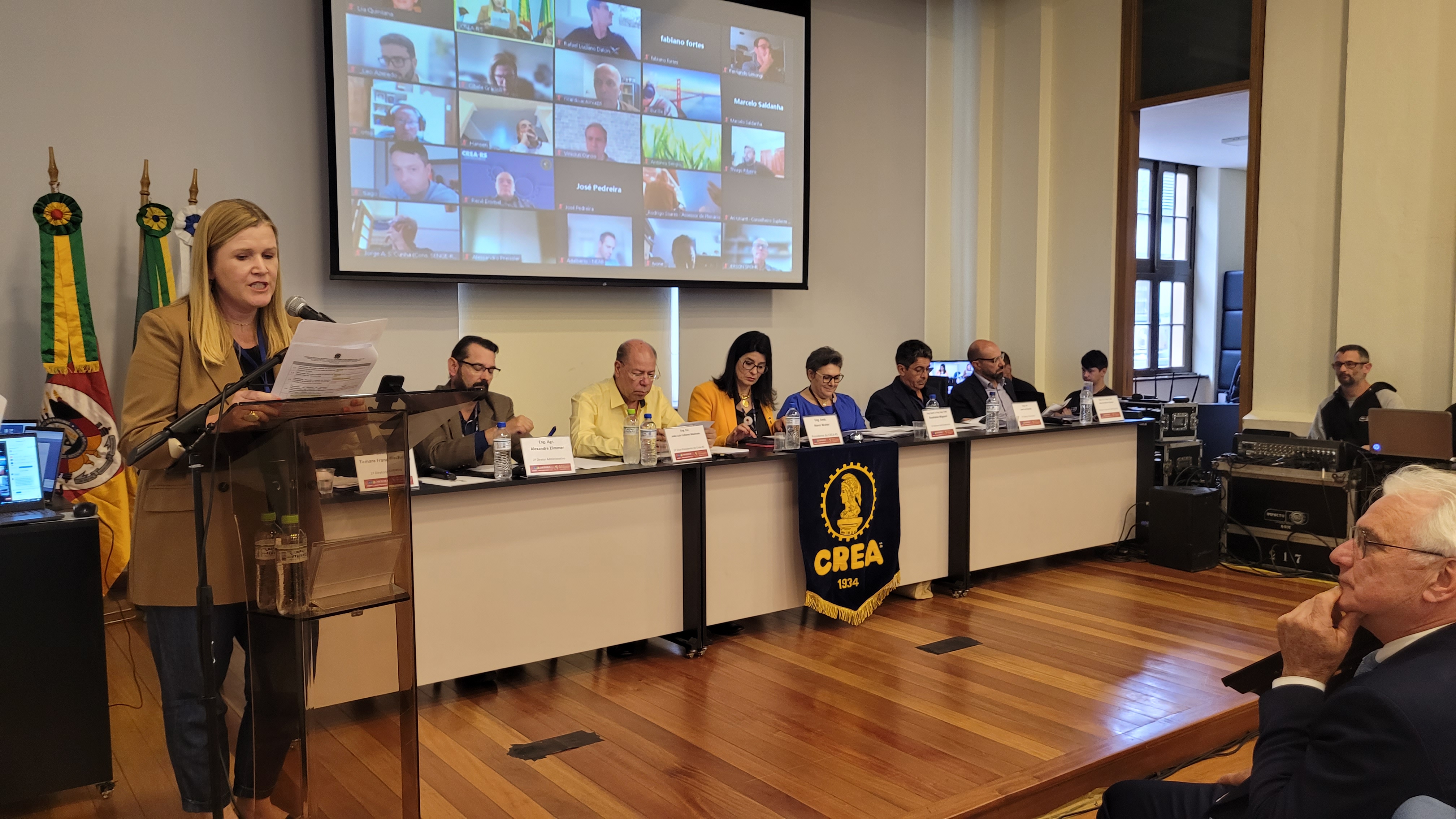 Eng. Civil Claudia Dhiel foi a relatora do processo da Easva