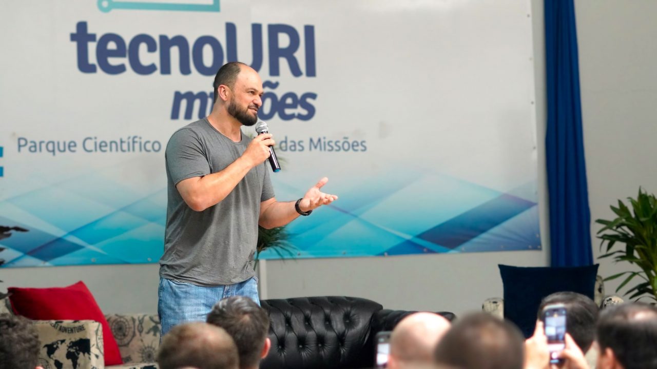 Palestrante Lucas Navarini