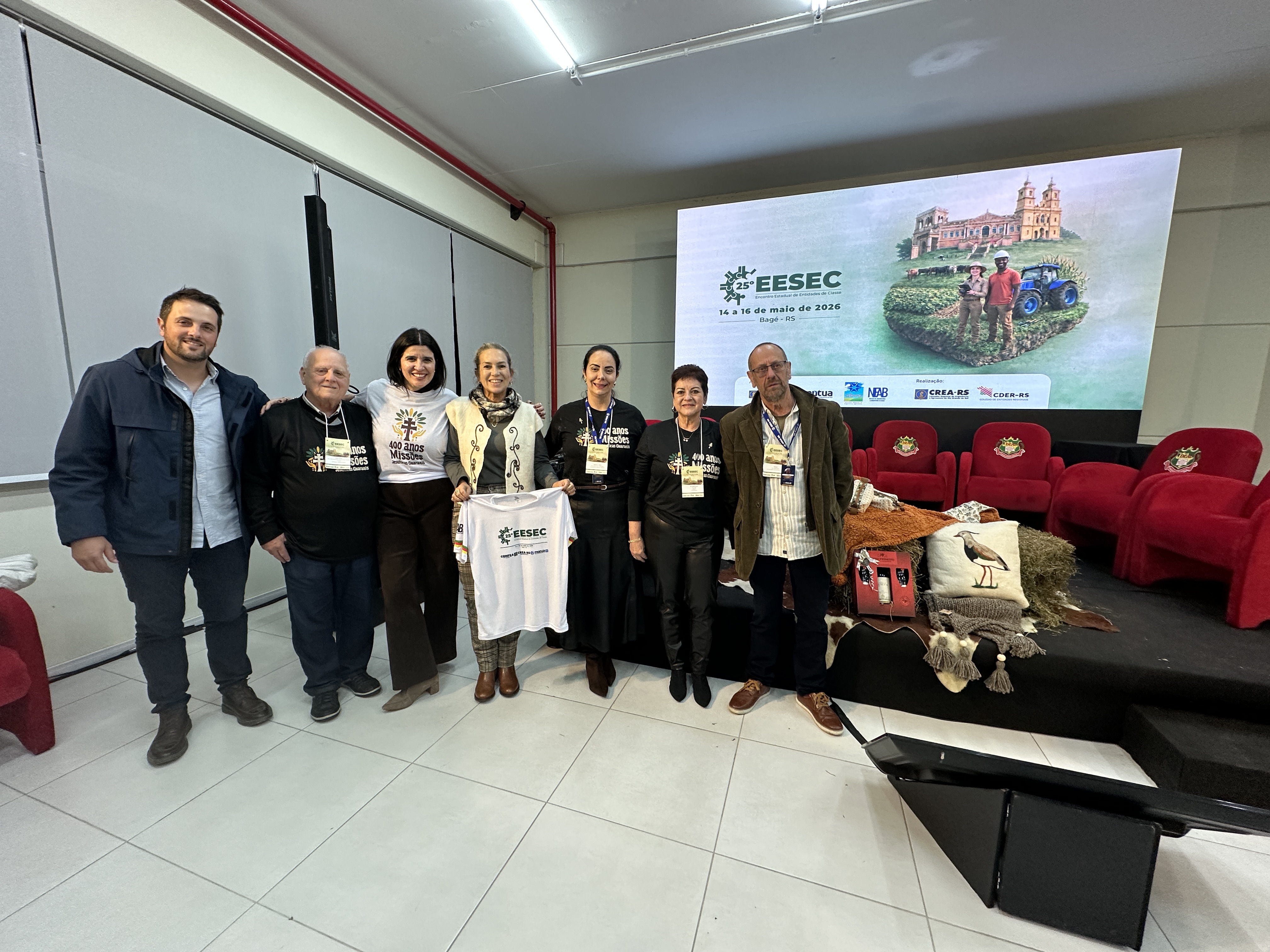 Santo &Acirc;ngelo recebeu o bast&atilde;o e ser&aacute; o anfitri&atilde;o em 2027