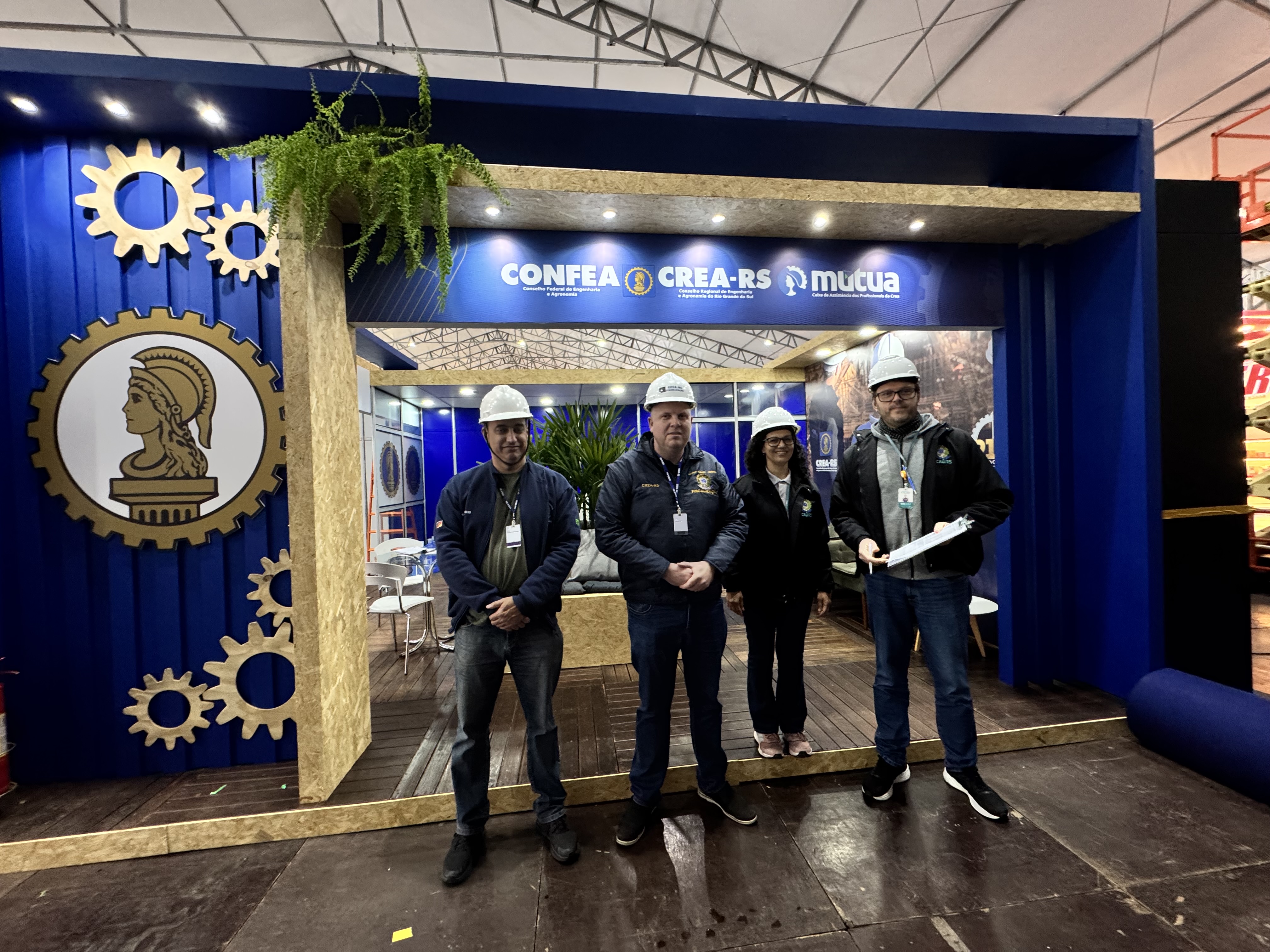 Na segunda, o CREA-RS realizou uma ação de fiscalização com o CAU-RS