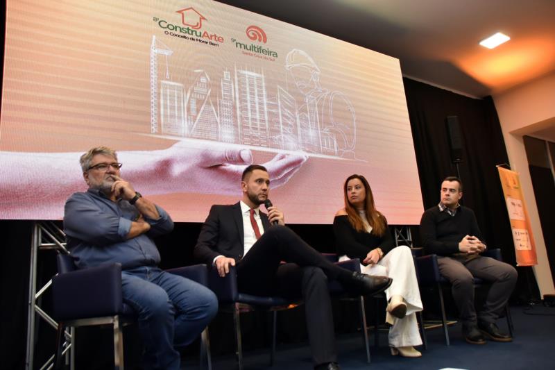 O inspetor-chefe de Santa Cruz, &Aacute;rio Sabbi, foi o primeiro a falar.