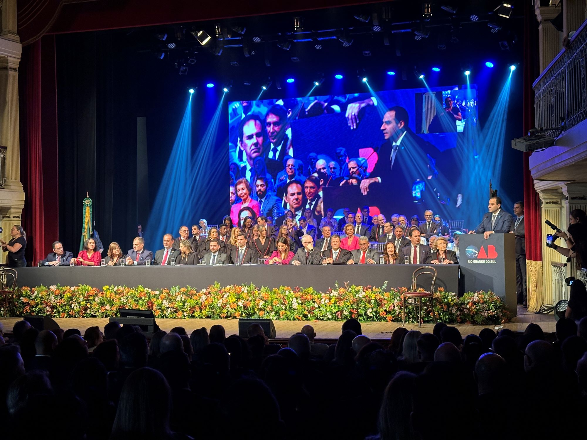 Na cerim&ocirc;nia, tamb&eacute;m tomaram posse os integrantes do conselho estadual da OAB/RS